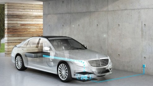 BMW en Daimler zijn samen bezig met de ontwikkeling van inductieladen voor elektrische modellen en plug-in hybrides. Doel is om tot een standaardtechnologie te komen.