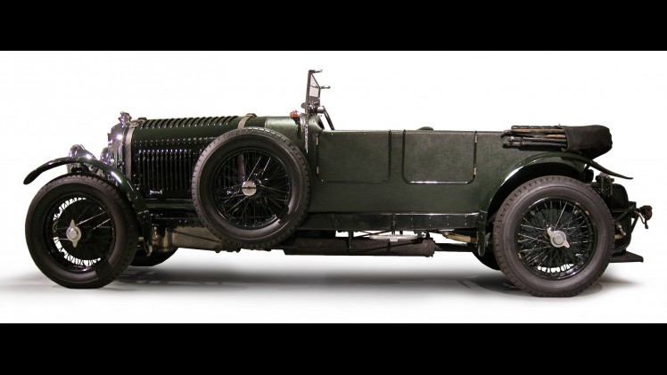 Interclassics MECC Maastricht 2016 staat in het teken van de British Royals zoals Bentley en Rolls-Royce. Ook wordt in de 2016 editie 100 jaar BMW gevierd.