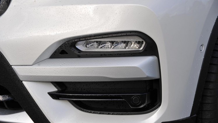 BMW levert de derde generatie X3 die op het gebied van verfijning en voorzieningen weer een flinke stap voorwaarts zet.