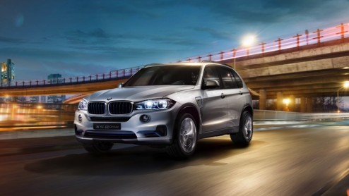BMW X5 xDrive40e prijs bekend. X5 eDrive plug-in hybride te bestellen vanaf 79.900 euro, met 14% bijtelling.