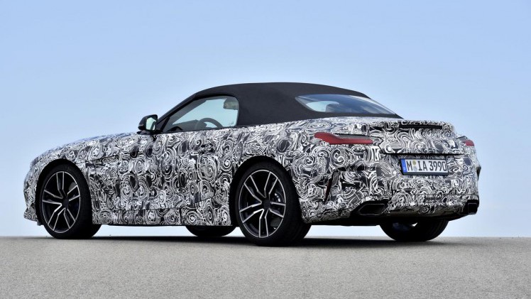 BMW komt met de prototypes van de nieuwe Z4 naar buiten.