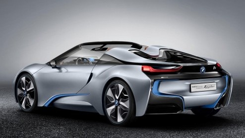 Medio volgend jaar arriveert de BMW i8 in ons land. Ruim een jaar later krijgt de hybride supercar ook gezelschap van een zomerse versie, want BMW heeft groen licht gegeven de i8 Spyder.