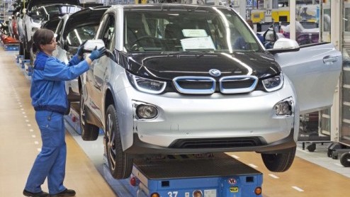 BMW heeft de overeenkomst met Samsung uitgebreid en gaat de komende jaren voor miljarden euros aan batterijen inkopen, bestemd voor de elektrische i-modellen en plug-in hybrides van de fabrikant.