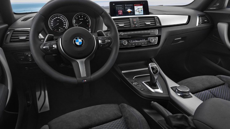 BMW voert op de 1 en 2 Serie een aantal bescheiden modeljaarwijzigingen door.