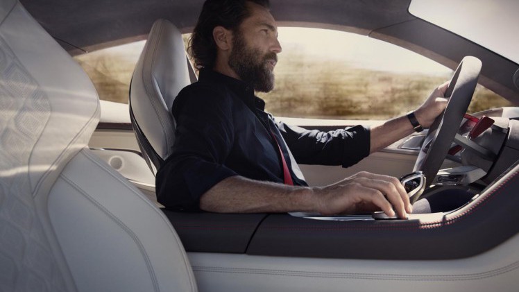 BMW heeft op Villa d'Este de prachtige conceptversie van de nieuwe 8 Serie onthuld.