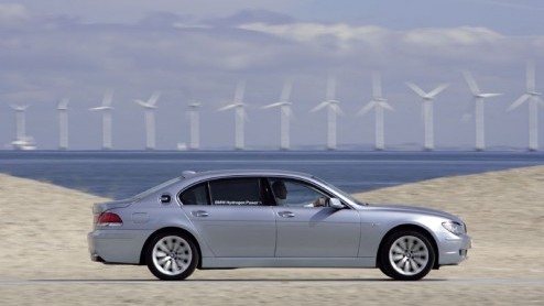 Een 6.0 liter V12 lijkt in de mode te zijn. Was het eerder Audi deze week die een dergelijke motor presenteerde, nu is het BMW die een nieuwe 6.0 liter V12 aan gaat bieden.