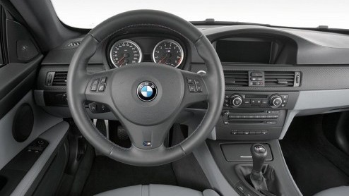 Alles was al bekend over de nieuwe M3 behalve de prijs. Maar die is nu ook geen geheim meer.