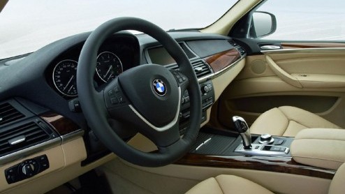 En hier is hij dan, de lang verwachte opvolger voor de grote SUV, of SAV zoals BMW hem zelf noemt, van BMW. Uiterlijk gezien is er op het eerste oog niet heel erg veel veranderd.