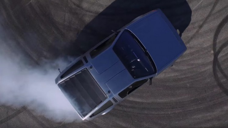 Marty is de zelfrijdende DeLorean DMC-12 uit de film Back to the Future.