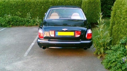 Ronnie heeft onze mailbox vol doen stromen met fotos van speciale autos die hij op straat tegen kwam. Hij heeft er een neusje voor lijkt het wel. Ronnie bedankt hiervoor!