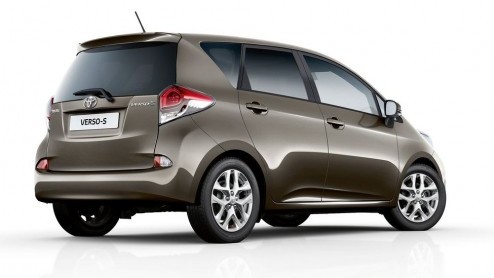 Toyota heeft de Verso-S van een bescheiden facelift voorzien. De makeover is in lijn met Toyotas Keen Look-designfilosofie, ingezet met de vernieuwde Auris in 2012.