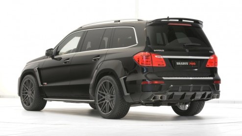 BRABUS 700 GR Widestar is opgestookte GL 63 AMG met 690 pk en 960 Newtonmeter. Topsnelheid 300 km/u.