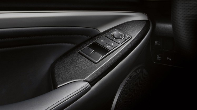 Lexus brengt een Black Edition van de LC 300h