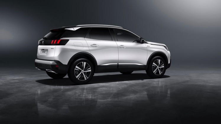 Peugeot 3008 GT en GT Line stellen zich voor. Ze komen in oktober 2016 op de markt net als de andere uitvoeringen van de nieuwe SUV.