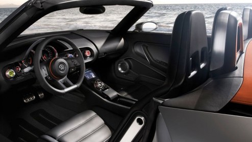Doe eens gek. Volkswagen presenteert in Detroit de BlueSport Concept, een sportieve compacte roadster met pit. Maar ook een met een laag brandstofverbruik en gunstige emissie-uitstoot.
