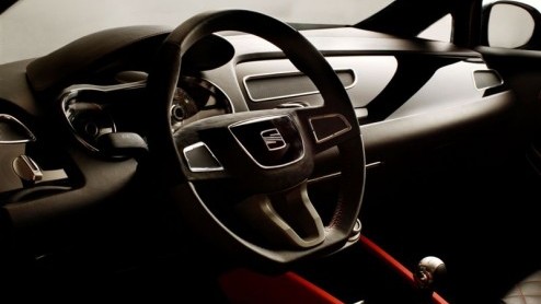 Tijdens de Autosalon van Genve onthult Seat de SportCoup Bocanegra, een prototype dat van voor tot achter wordt gekenmerkt door karakter en sportiviteit. Het prototype is een voorbode voor de te v