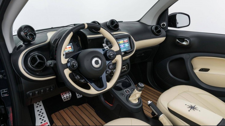 Brabus maakt een topversie van de Smart fortwo cabrio samen met jachtenbouwer Sunseeker.