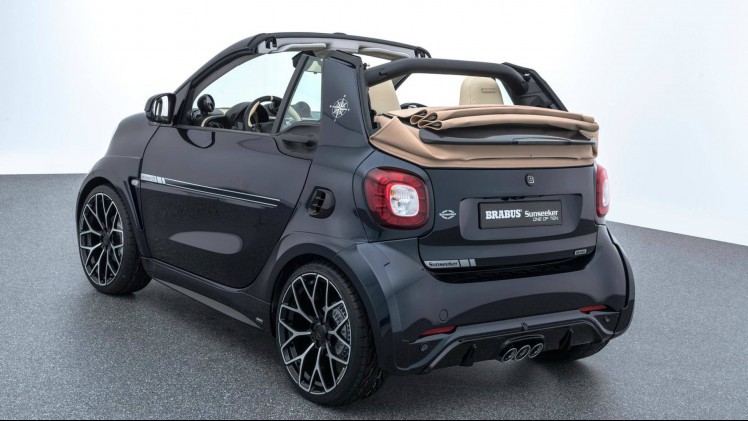Brabus maakt een topversie van de Smart fortwo cabrio samen met jachtenbouwer Sunseeker.
