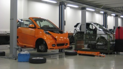 Eind vorige week werd door een aantal leden van smartforum.nl een 'BRABUSmeeting' in het Duitse Bottrop georganiseerd. Die dag stond een rondleiding bij BRABUS op het programma, waarin de smartliefheb