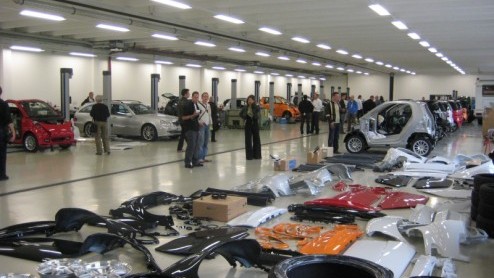 Eind vorige week werd door een aantal leden van smartforum.nl een 'BRABUSmeeting' in het Duitse Bottrop georganiseerd. Die dag stond een rondleiding bij BRABUS op het programma, waarin de smartliefheb