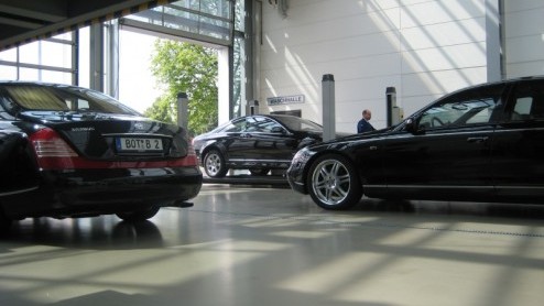 Eind vorige week werd door een aantal leden van smartforum.nl een 'BRABUSmeeting' in het Duitse Bottrop georganiseerd. Die dag stond een rondleiding bij BRABUS op het programma, waarin de smartliefheb