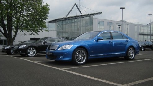 Eind vorige week werd door een aantal leden van smartforum.nl een 'BRABUSmeeting' in het Duitse Bottrop georganiseerd. Die dag stond een rondleiding bij BRABUS op het programma, waarin de smartliefheb