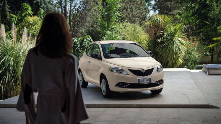 Facelift Lancia Ypsilon krijgt vorm op IAA Frankurt. De kleine Italiaan is vernieuwd met een breder gezicht en een verbeterd interieur.