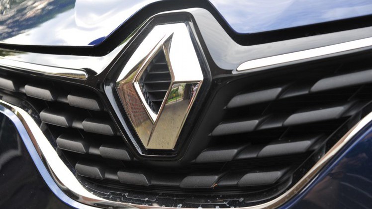 Renault levert drie nieuwe benzinemotoren in de Scnic, nu ook met automaat.