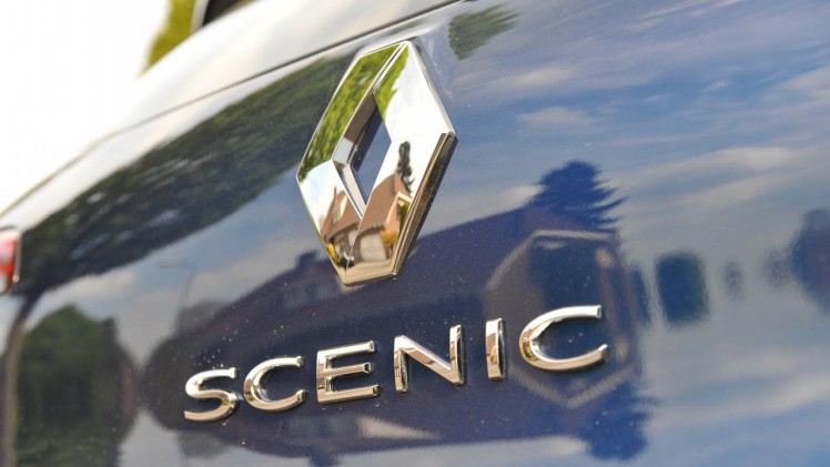 Renault levert drie nieuwe benzinemotoren in de Scnic, nu ook met automaat.