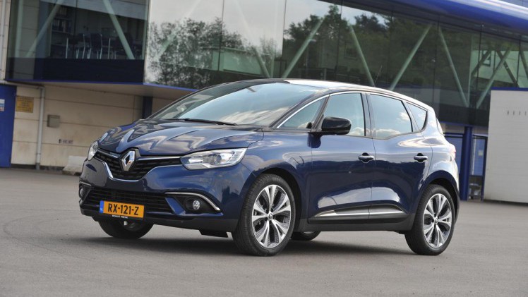 Renault levert drie nieuwe benzinemotoren in de Scnic, nu ook met automaat.
