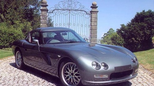 Autofabrikanten gaan steeds verder met verhogen van het vermogen in een auto. Dachten we dat Bugatti het leuk deed met 1001 pk, Bristol gaat hier met de Bristol Fighter T nog eens overheen.
