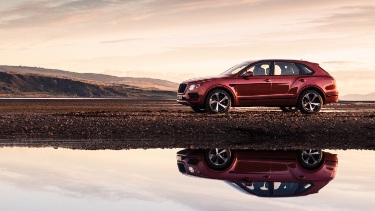 Bentley brengt een 4 liter V8 biturbo in de Bentayga.