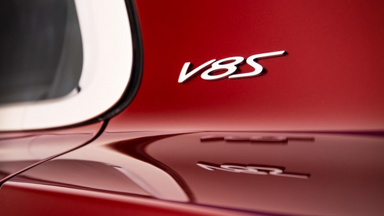 Bentley Flying Spur als V8 S extra sportief. De nieuwe uitvoering presenteert zich op de Autosalon van Geneve.