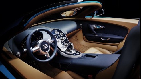 Op de Dubai Motor Show heeft Bugatti wederom een special edition van de Veyron gepresenteerd. De Veyron Meo Constantini is de derde variant in de speciale Les Legendes de Bugatti serie.