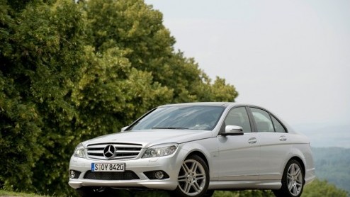 Mercedes heeft met de nieuwe C-Klasse een mijlpaal bereikt. Na ruim anderhalf jaar staat de productieteller van de 'W204' op 500.000 exemplaren. Het leeuwendeel is - hoe kan het ook anders - een sedan