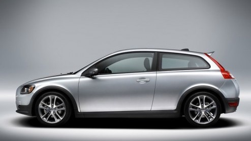 Er is veel autonieuws door de London Motorshow en als je geen primeur hebt als automerk, kom je ook niet in al dat nieuws voor. Volvo heeft hiervoor een oplossing bedacht, fotos laten uitlekken.