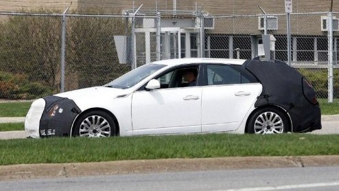 Drie maal is scheepsrecht, moeten ze bij Cadillac gedacht hebben. Na de CTS sedan en coupe staat nu ook de Wagon op stapel. De auto draagt intern de naam GMX 206 en wordt vanaf de lente van volgend ja