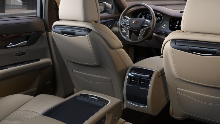 Na weken van teasers is het dan eindelijk zover. Op de vooravond van de New York International Auto Show heeft Cadillac het doek getrokken van de CT6, het nieuwe topmodel van het merk.