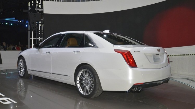 Na weken van teasers is het dan eindelijk zover. Op de vooravond van de New York International Auto Show heeft Cadillac het doek getrokken van de CT6, het nieuwe topmodel van het merk.