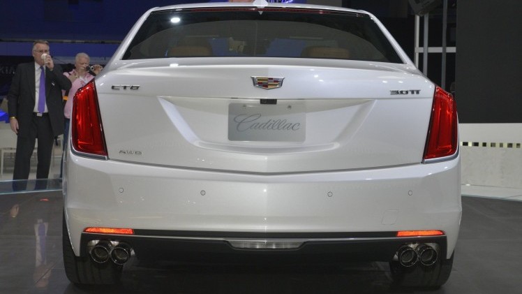 Na weken van teasers is het dan eindelijk zover. Op de vooravond van de New York International Auto Show heeft Cadillac het doek getrokken van de CT6, het nieuwe topmodel van het merk.