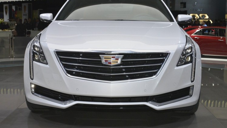Na weken van teasers is het dan eindelijk zover. Op de vooravond van de New York International Auto Show heeft Cadillac het doek getrokken van de CT6, het nieuwe topmodel van het merk.