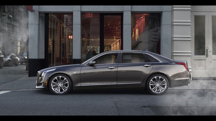 Cadillac komt eerst met plug-in hybrides op de markt en daarna staan pas volledig elektrische modellen op de rol.