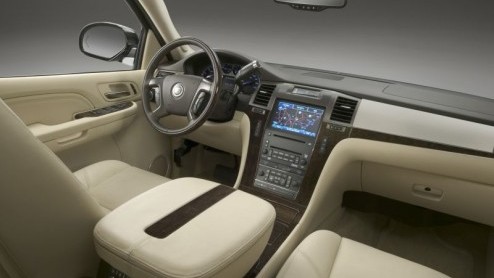 Vanaf oktober kun je er weer helemaal bij horen in de hip-hop scene. Cadillac heeft namelijk de prijzen bekend gemaakt van de nieuwe Escalade, modeljaar 2007.