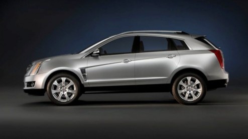 Dat de nieuwe Cadillac SRX van gedaante zou veranderen wisten we al aan de hand van de Provoq concept, maar vandaag trakteren de Amerikanen ons op een aantal beelden van deze stoere mastodont, die vol