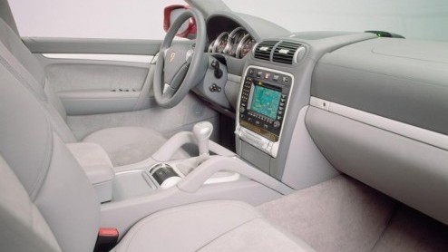 Voor het komende modeljaar heeft Porsche de prijzen van de Cayenne iets verhoogd. Vanaf 1 juni wordt de Cayenne zon 1.5 tot 3 procent duurder. Dat betekent dat deze sportieve mastodont dan vanaf 81.3