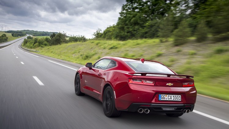 Chevrolet biedt ook een viercilinderversie van de Camaro, waarmee de auto in Nederland relatief betaalbaar wordt. Hoe bevalt die? Een rijtest!