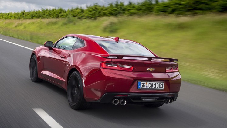 Chevrolet biedt ook een viercilinderversie van de Camaro, waarmee de auto in Nederland relatief betaalbaar wordt. Hoe bevalt die? Een rijtest!