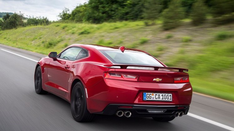 Chevrolet biedt ook een viercilinderversie van de Camaro, waarmee de auto in Nederland relatief betaalbaar wordt. Hoe bevalt die? Een rijtest!