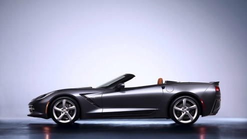 Chevrolet stuurt de nieuwe Corvette Stingray naar Nederland. Eerste exemplaren arriveren begin januari in de showroom van Chevrolet Nefkens in Amersfoort. Prijzen beginnen bij 125 mille.
