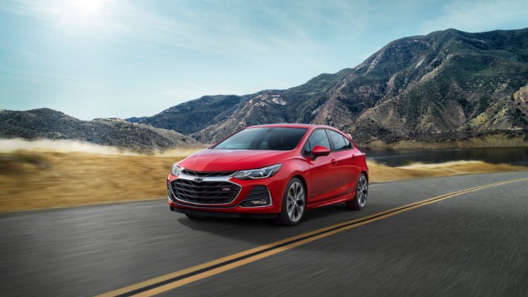 Chevrolet geeft de Spark, Cruze en Malibu een nieuw familiegezicht.
